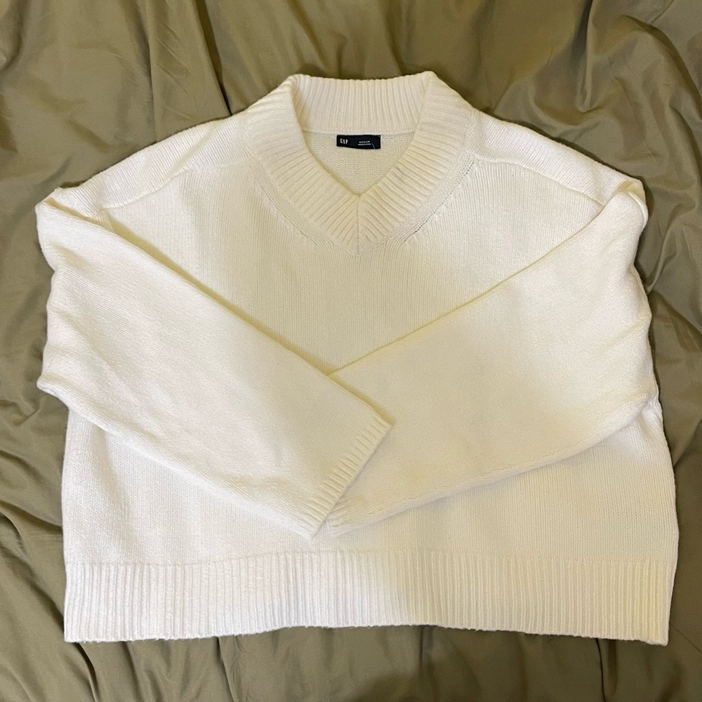 Gap White knit sweater